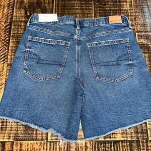 American Eagle size 8 Bermuda Shorts NWT Lowrise